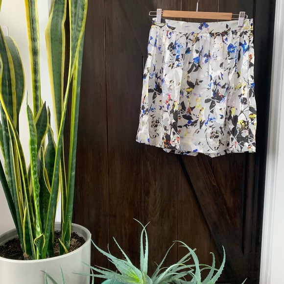 Elizabeth and James Skirt - Picture 1 of 4